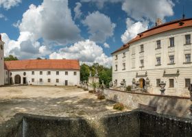 047_panorama_Zamek_Budisov-1466-280-200-80-c.jpg