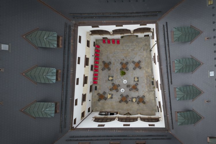 Zámecký hotel Třešť nádvoří