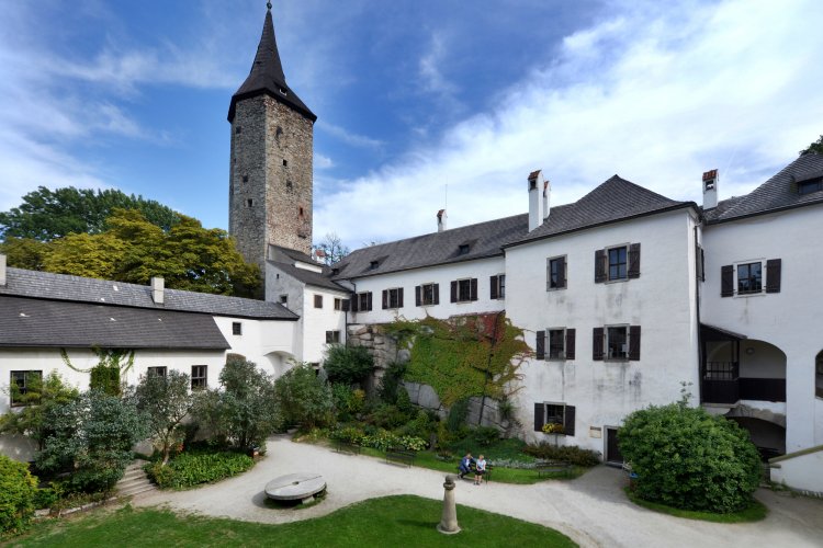 Hrad Roštejn