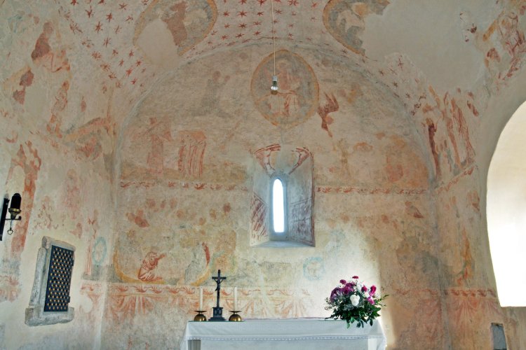 Altar with interior paintings