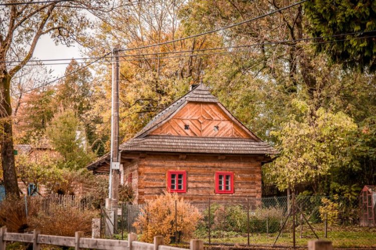 Roubenky in the village of Krátká