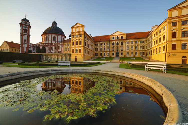 ZÁMEK JAROMĚŘICE NAD ROKYTNOU